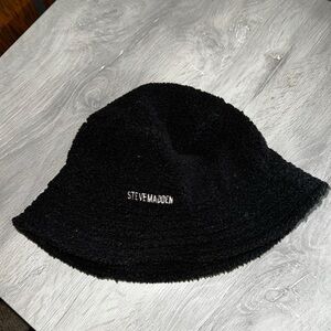 Steve Madden Textured Black Hat